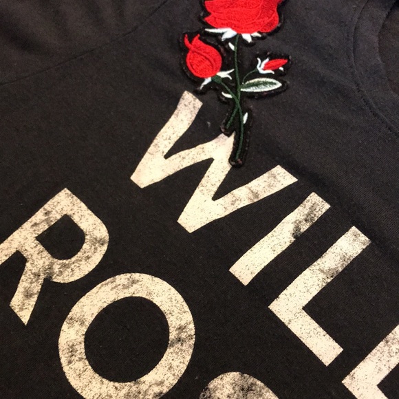 🌹Wild Rose Extra Soft Tee - Picture 2 of 5